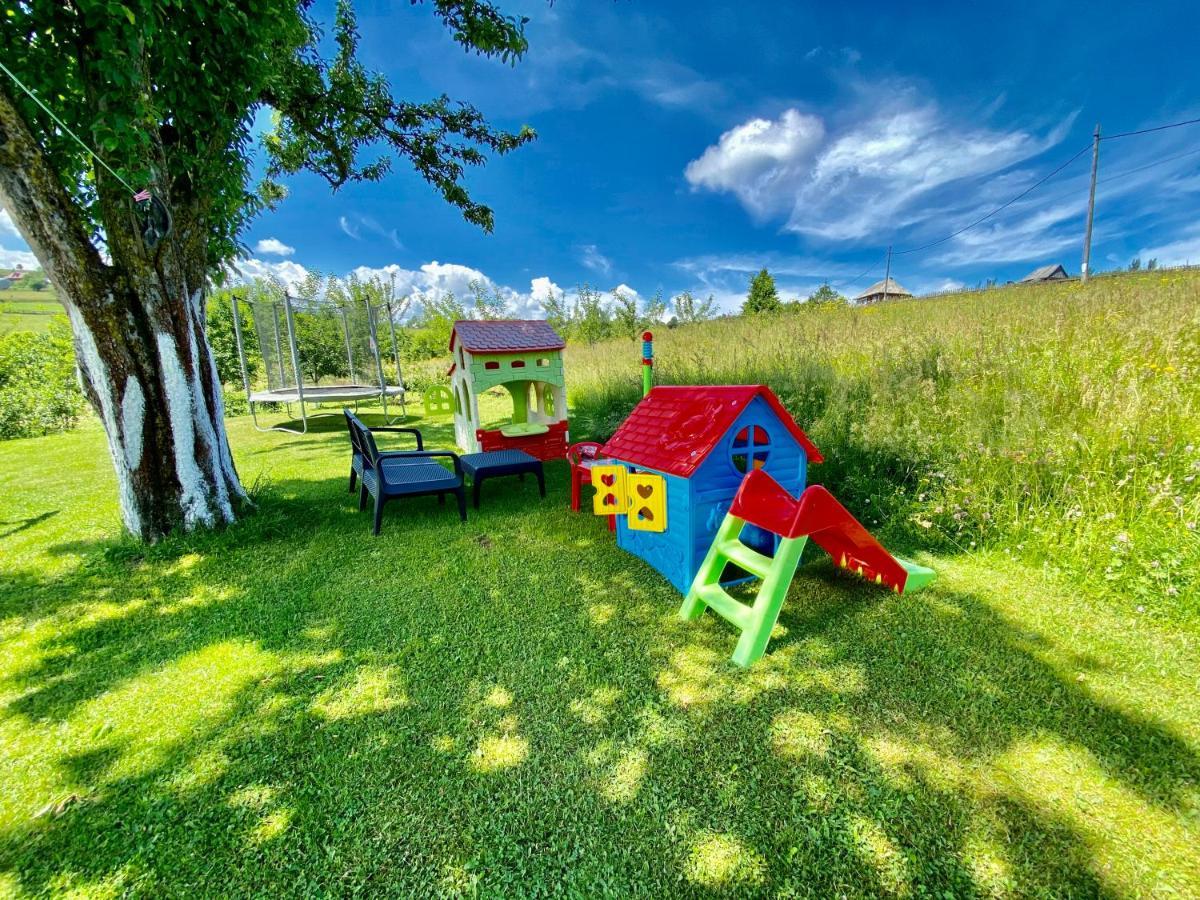 Pensiunea Casa Eden Mărişel Esterno foto
